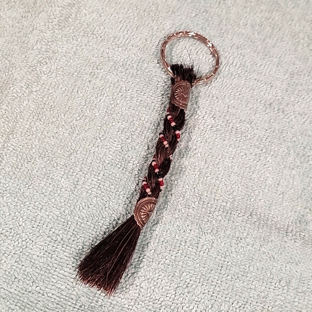 (J20) Horse hair key chain with accent beads